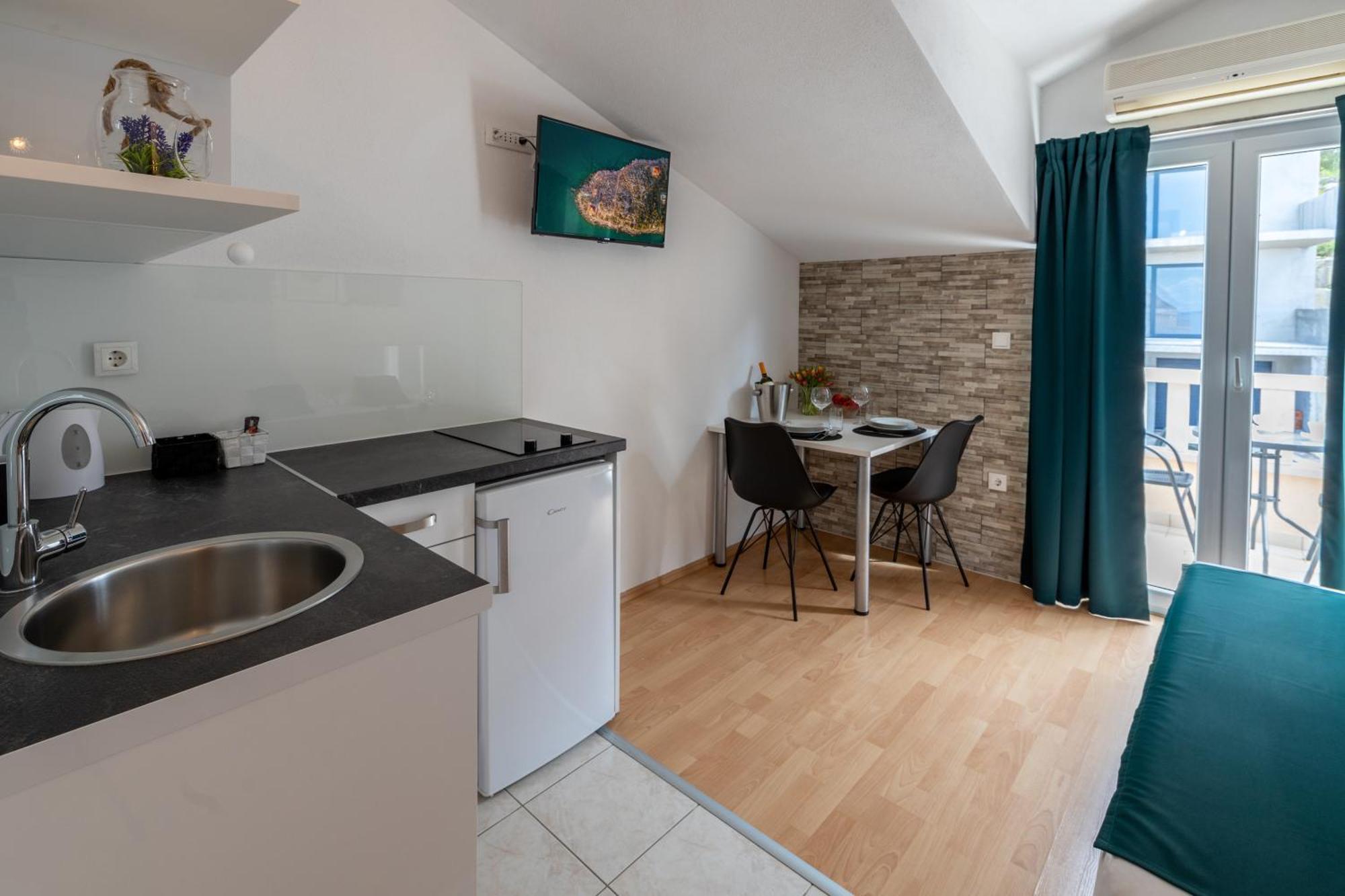 Apartments Rasic Макарська Екстер'єр фото